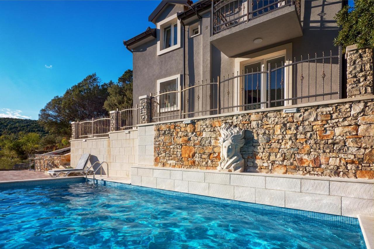 Holiday Home Beyla Pucisca Exterior photo