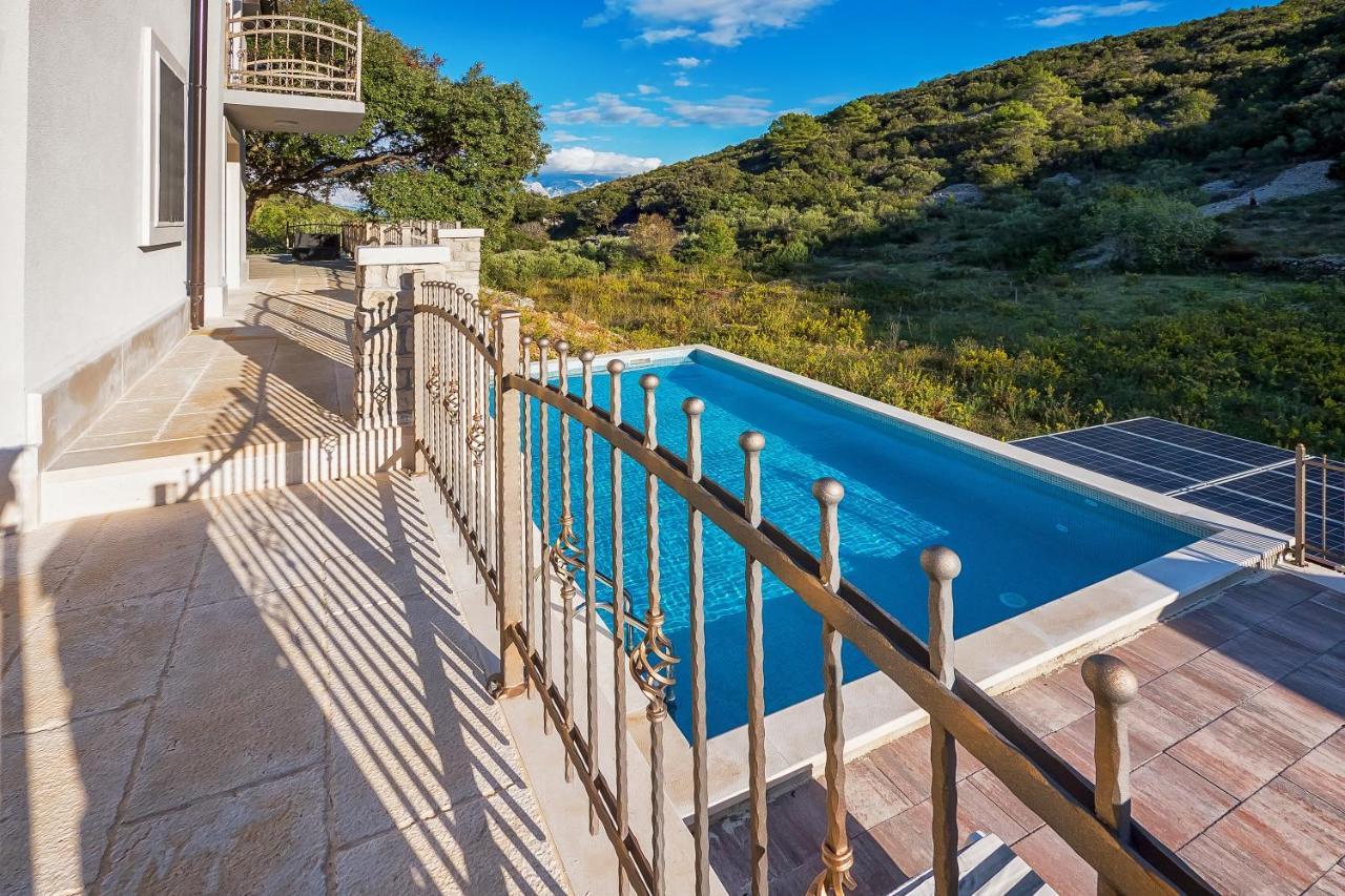 Holiday Home Beyla Pucisca Exterior photo