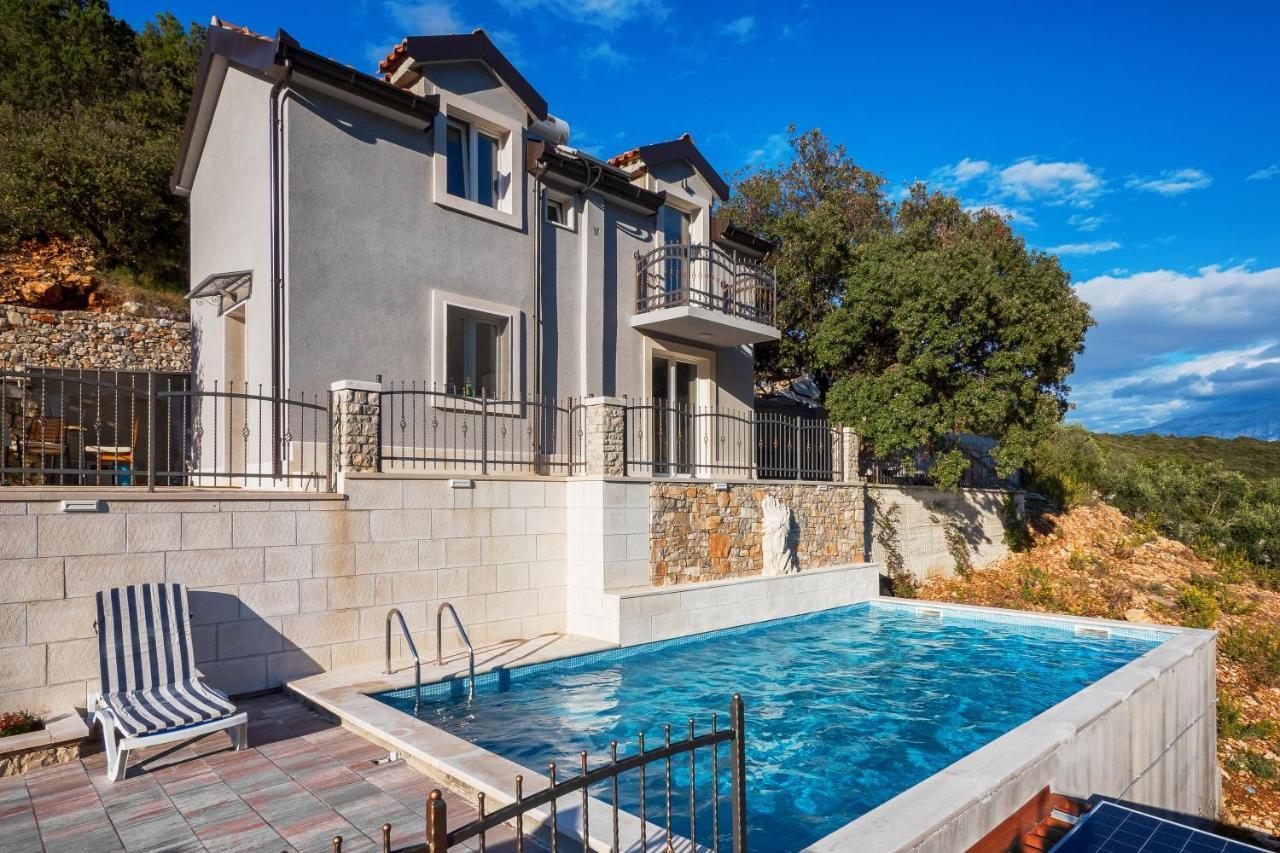 Holiday Home Beyla Pucisca Exterior photo