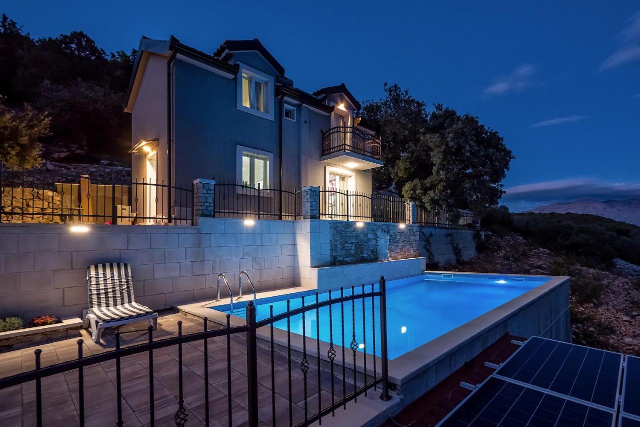 Holiday Home Beyla Pucisca Exterior photo